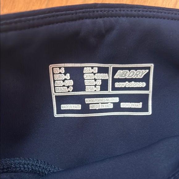 New Balance Blue Leggings for Dynamic Comfort - Picture 2 of 8